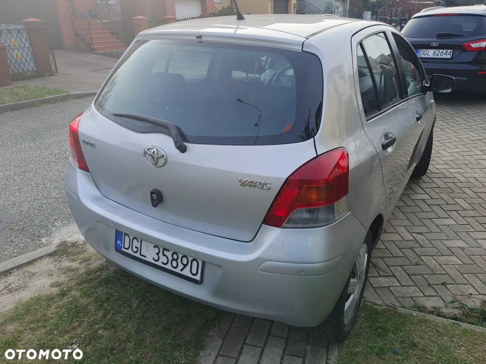 Toyota Yaris - 5