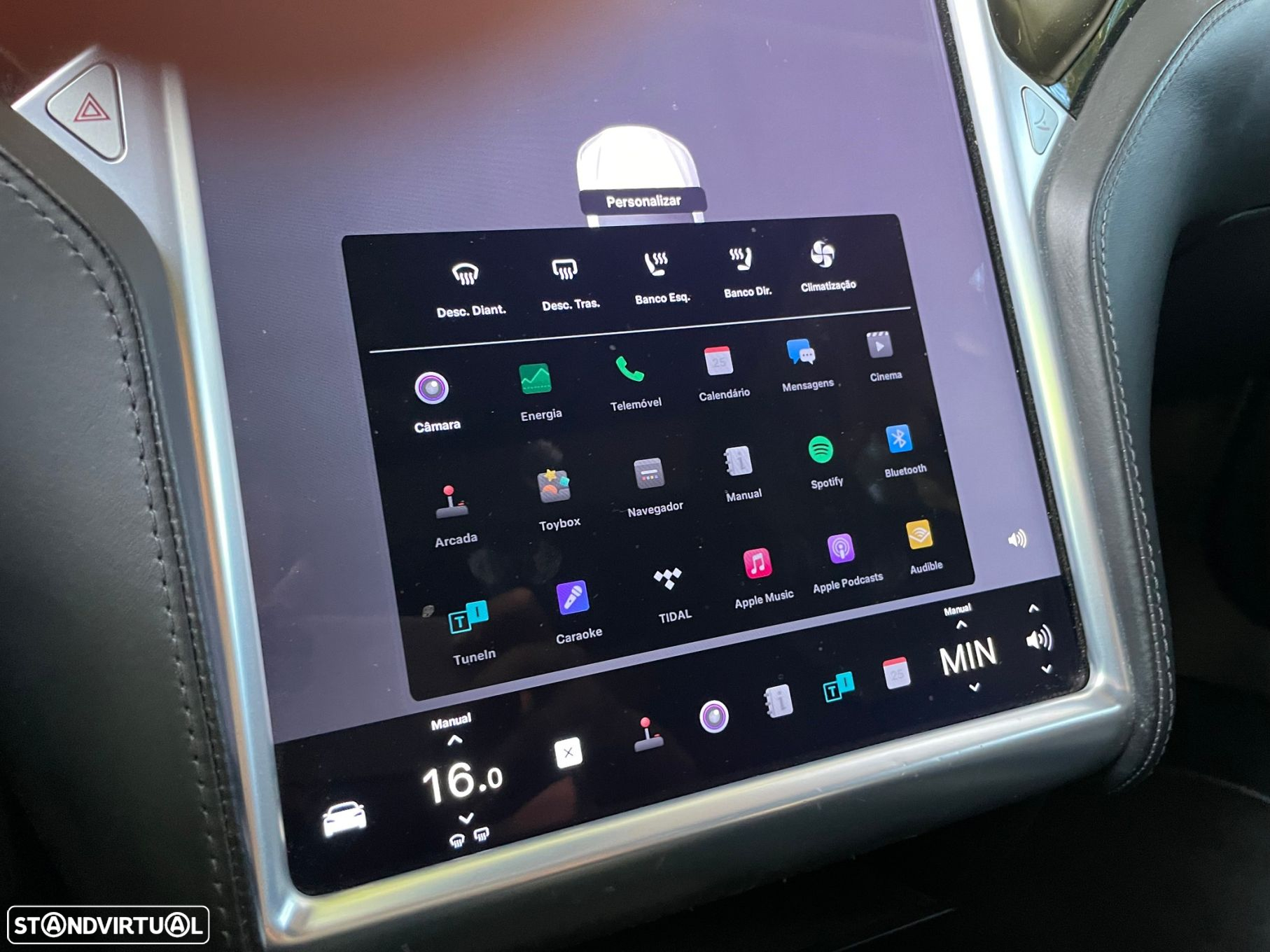 Tesla Model S 90D - 32