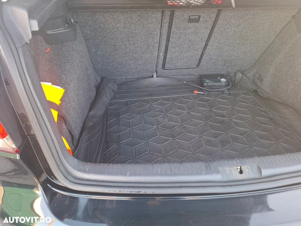 Volkswagen Golf - 12