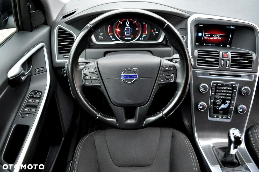 Volvo XC 60 D3 Momentum - 6
