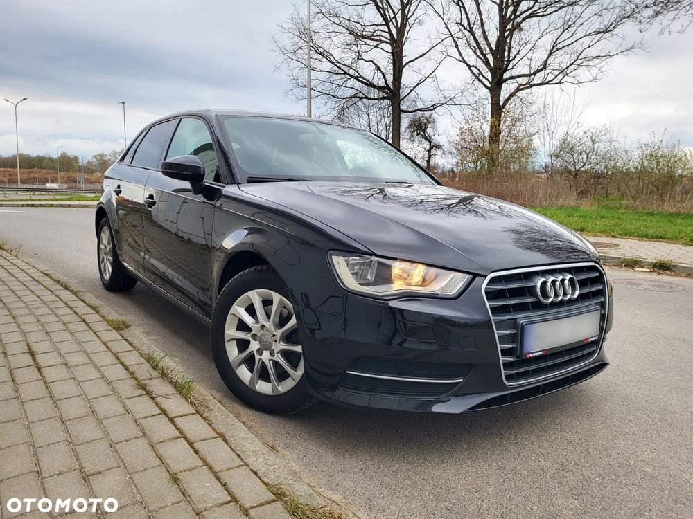 Audi A3 Sportback - 3