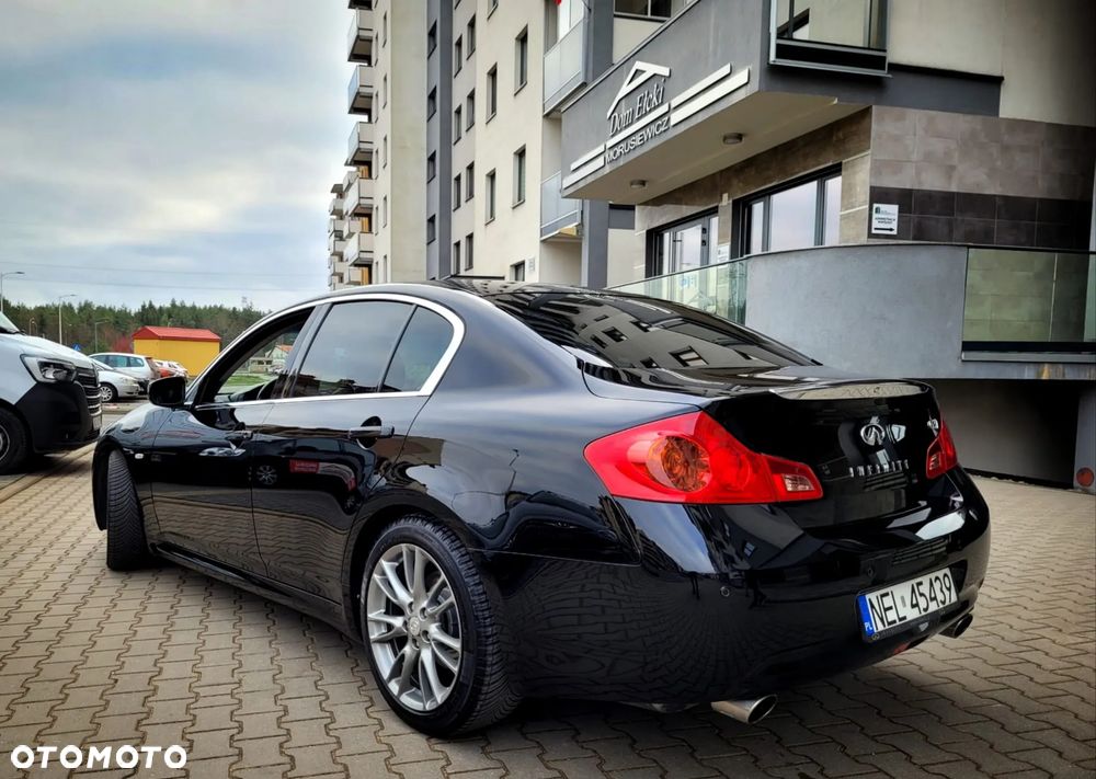 Infiniti G G37 - 9