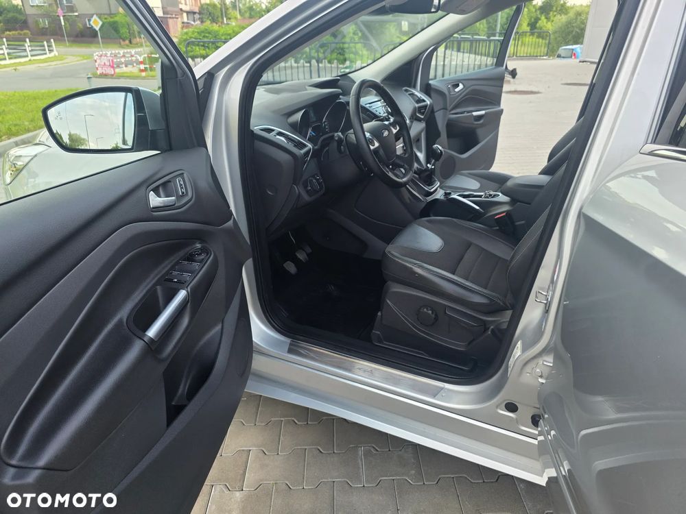 Ford Kuga 2.0 TDCi 4x4 Black & Silver - 29