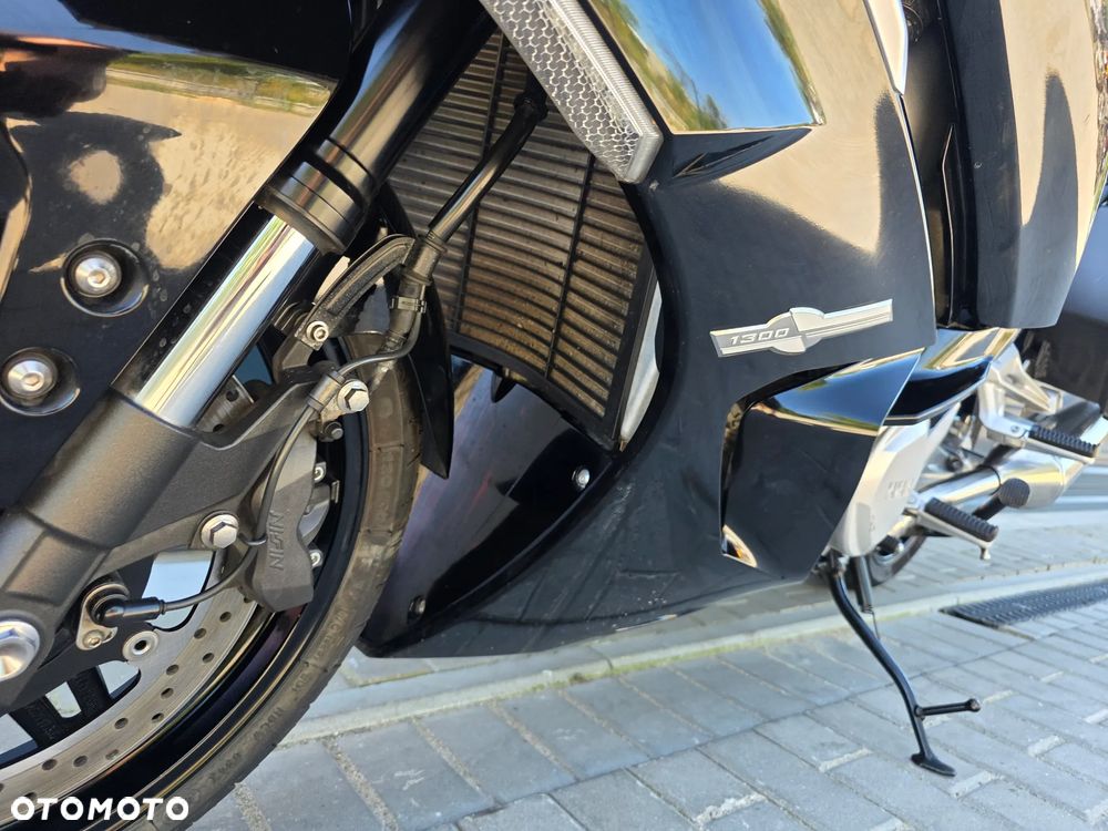 Yamaha FJR - 28