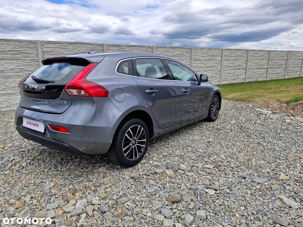 Volvo V40 D2 Inscription - 10
