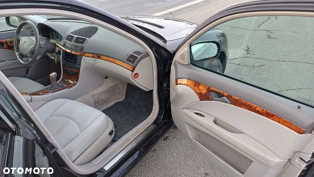 Mercedes-Benz Klasa E - 9