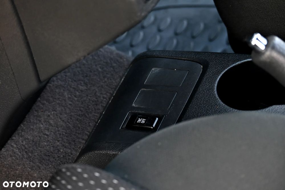 Toyota Corolla Verso 1.8 Sol + 7os - 24