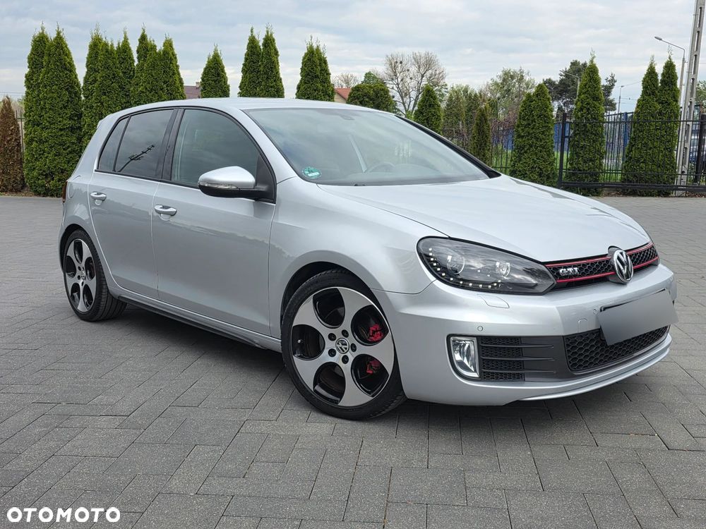 Volkswagen Golf 2.0 GTI - 2