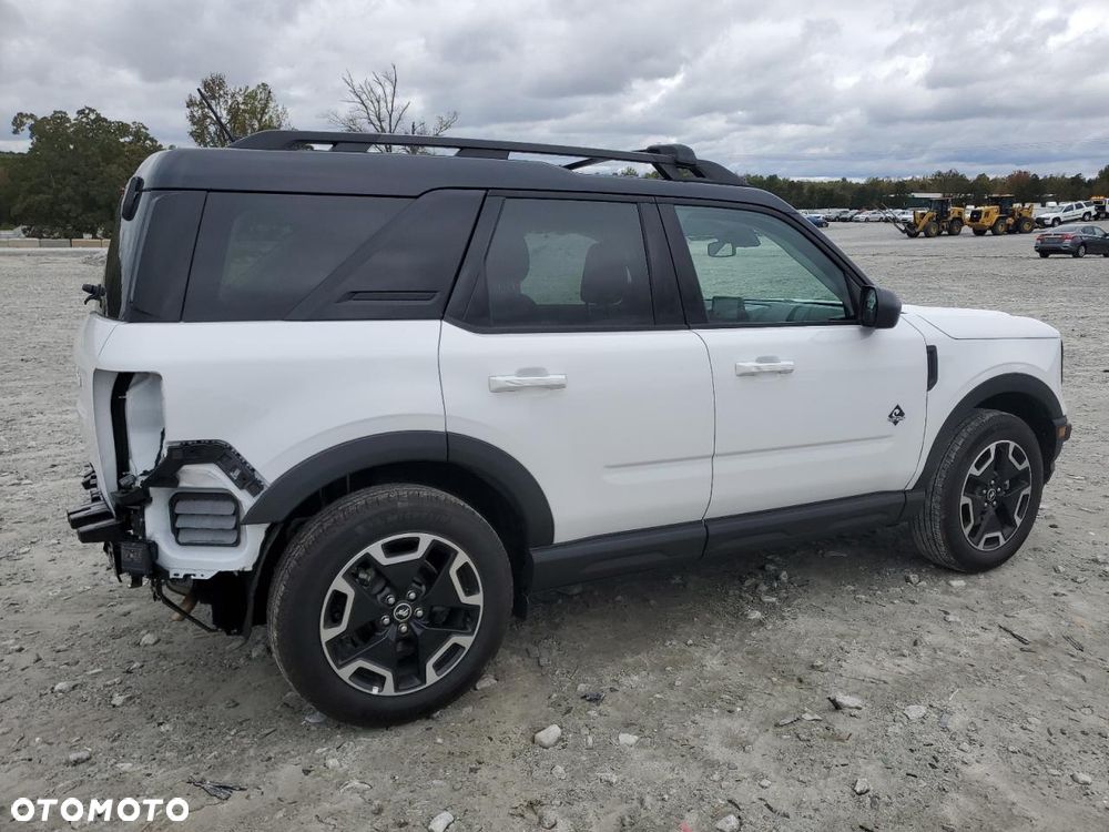 Ford Bronco - 3