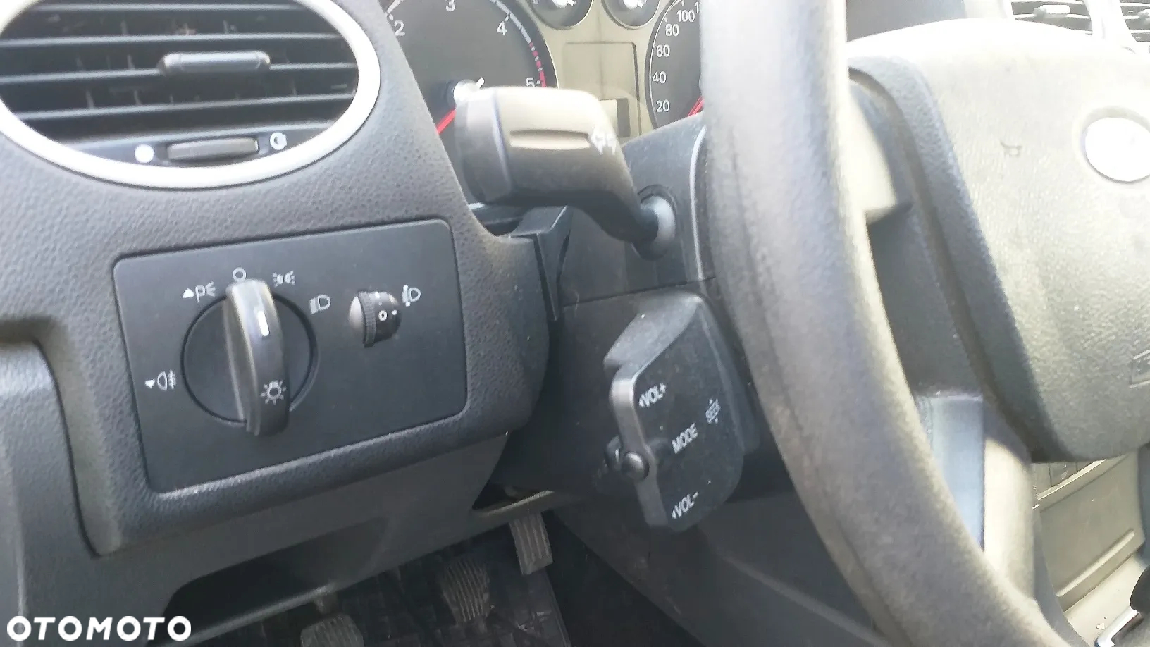 Na części Ford Focus MK2 3-drzwi 1.6 Diesel lak. Z3 silnik skrzynia biegów maska zderzak szyba klapa lampa fotel kanapa deska belka zawieszenie hak koła - 19