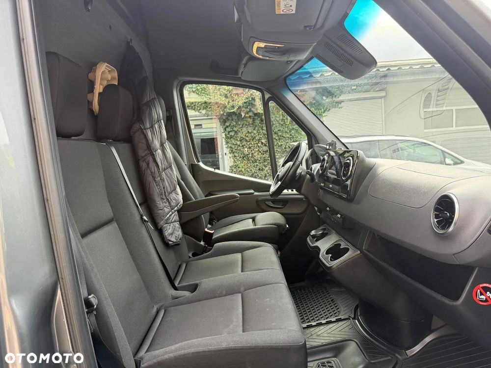 Mercedes-Benz SPRINTER - 18