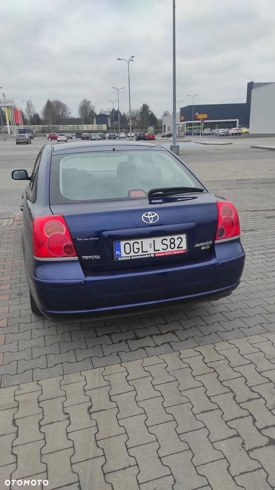 Toyota Avensis 2.0 VVT-i Travel - 11