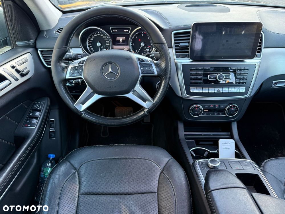 Mercedes-Benz GL - 21