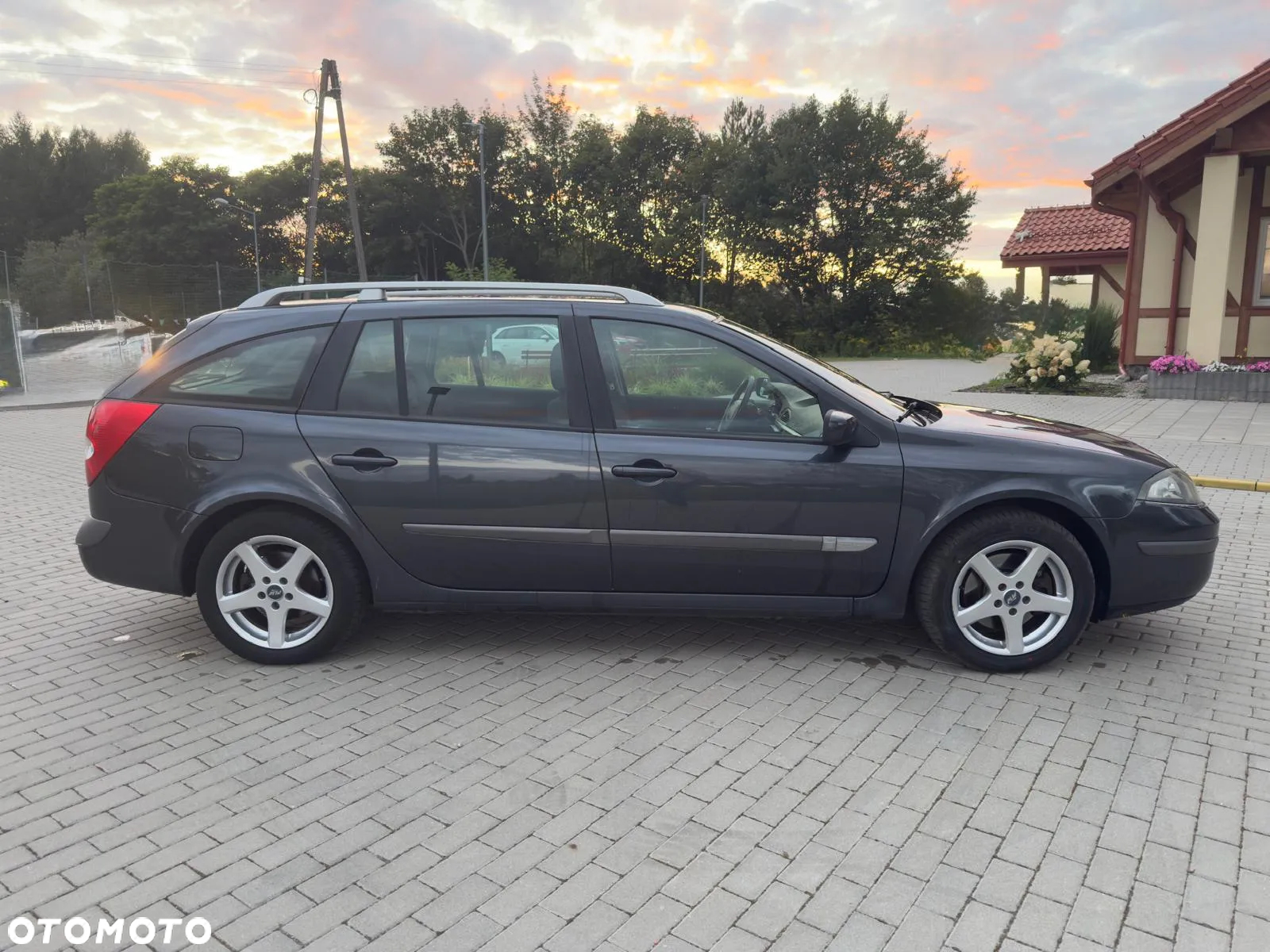 Renault Laguna 2.0 Emotion - 4