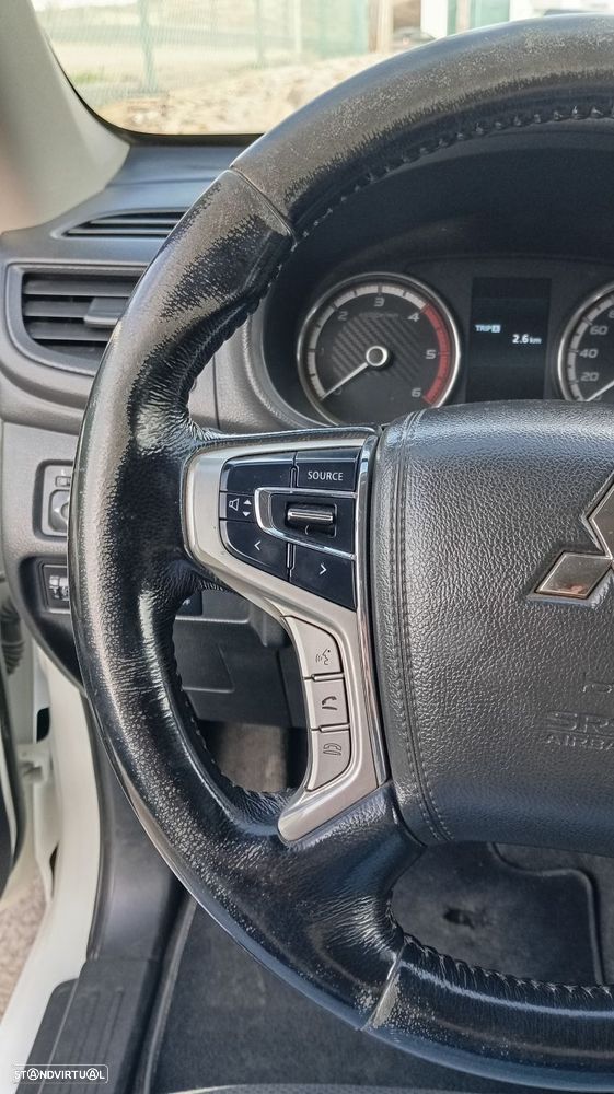 Mitsubishi L200 2.3 DI-D CD Invite 4WD - 17