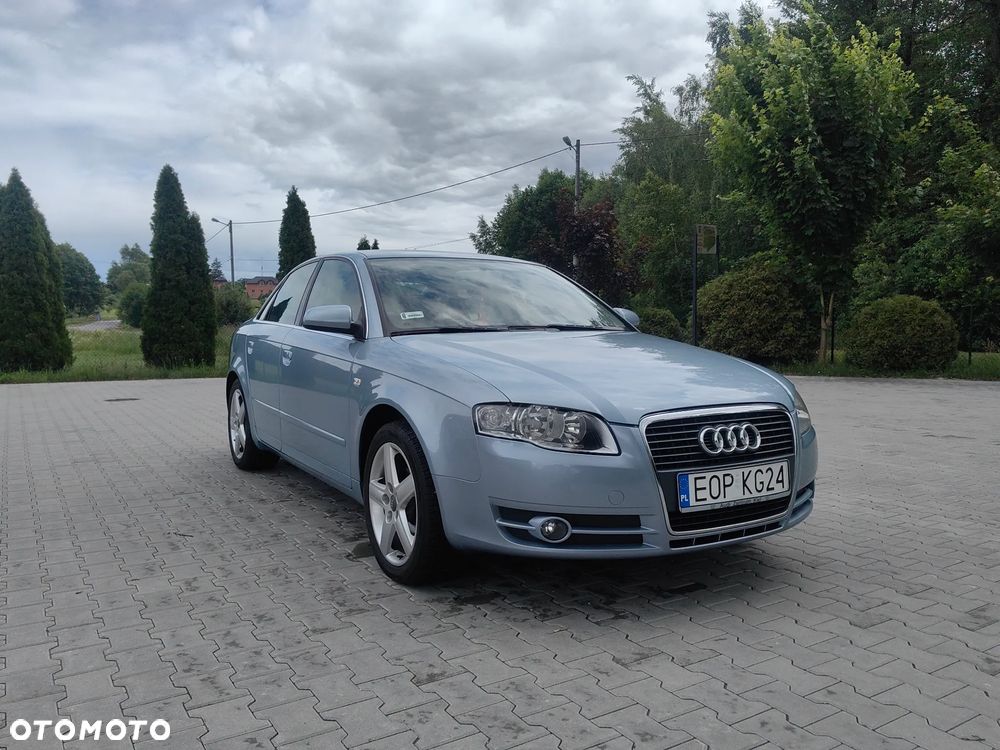 Audi A4 Limousine - 3