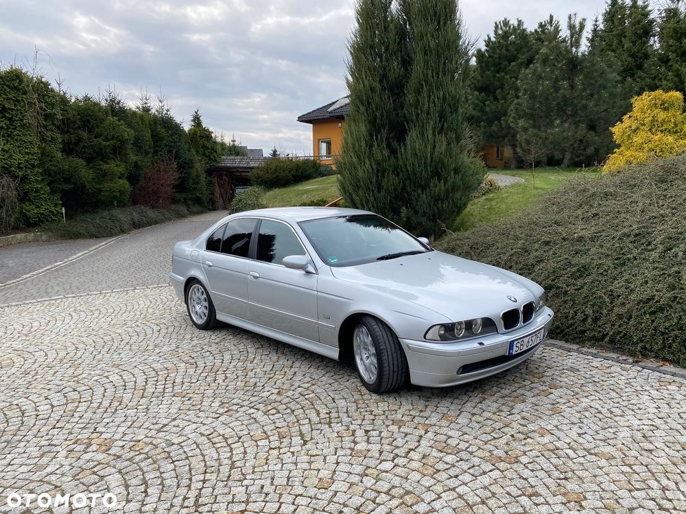BMW Seria 5 525i - 1