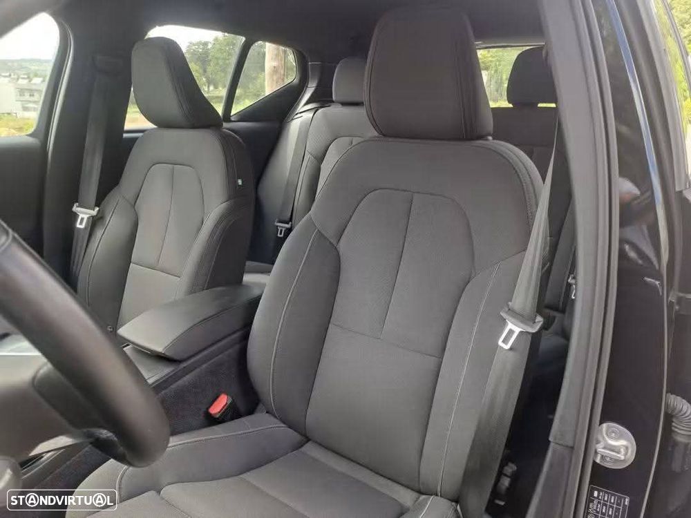 Volvo XC 40 Recharge Plus - 9