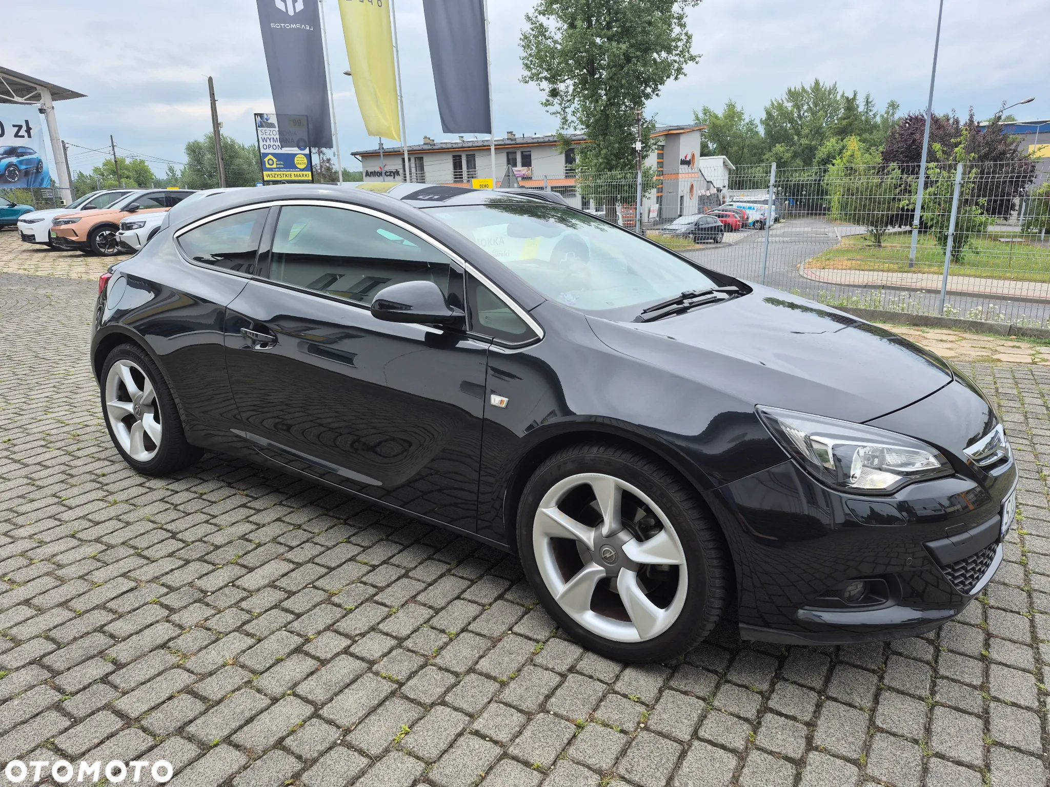 Opel Astra IV GTC 1.6 T Sport - 5
