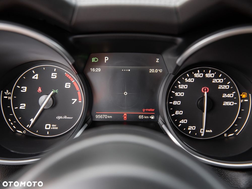 Alfa Romeo Stelvio - 20