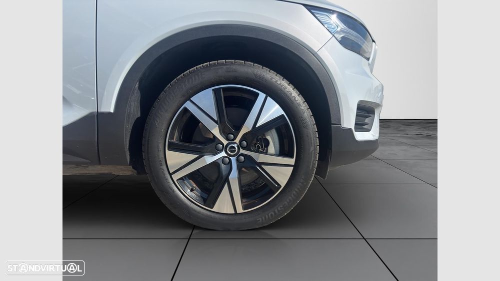 Volvo XC 40 Recharge Core - 11