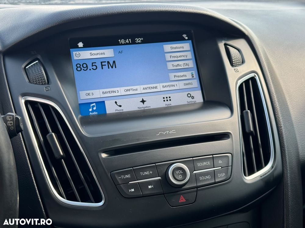 Ford Focus 1.5 EcoBlue Start-Stopp-System COOL&CONNECT - 17