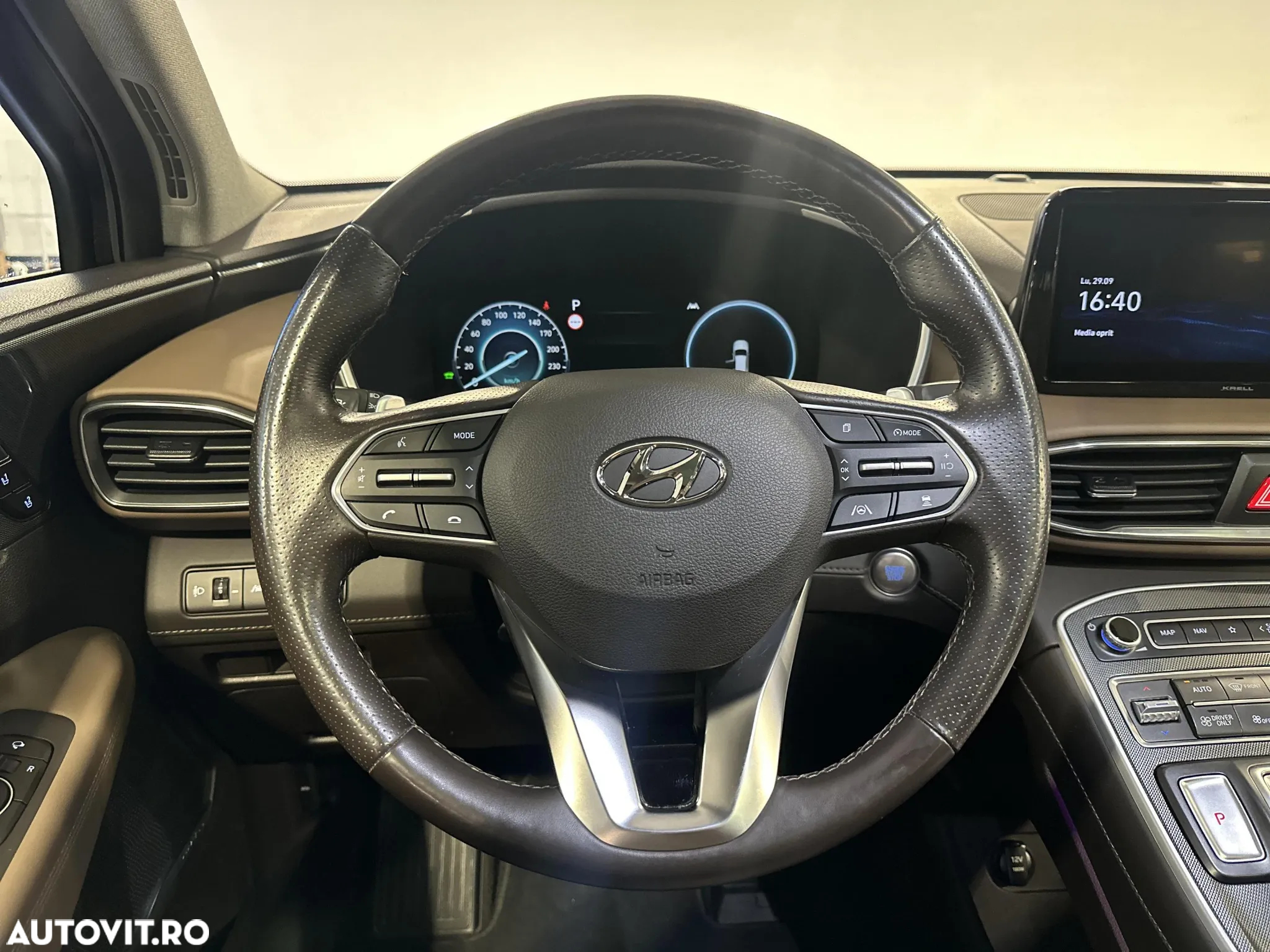 Hyundai Santa Fe - 16