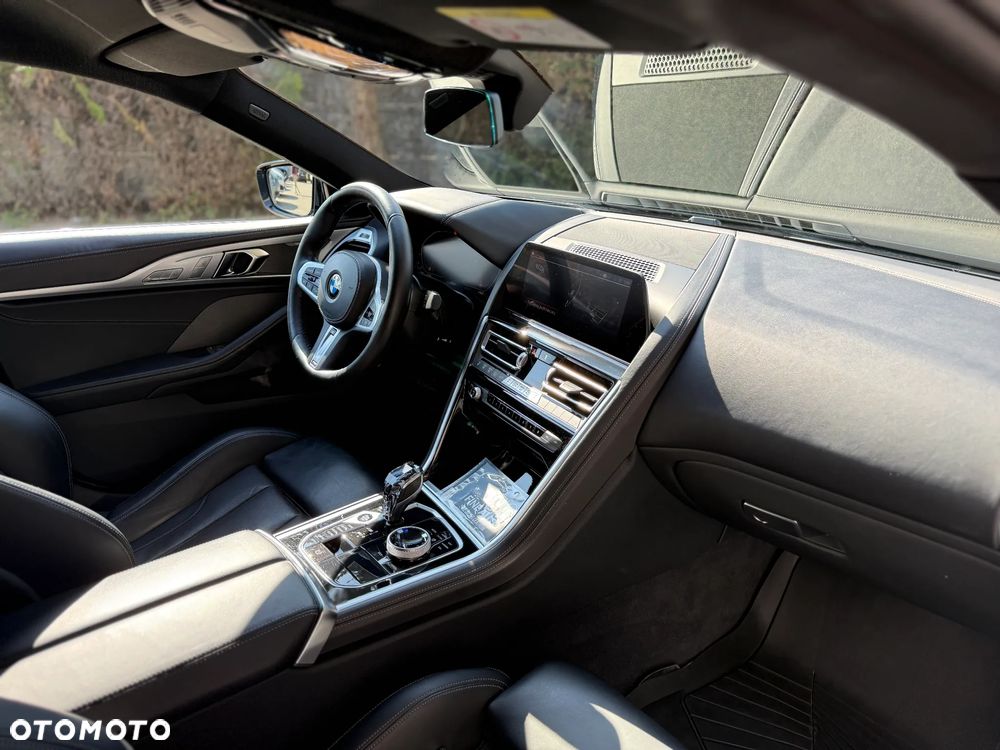 BMW Seria 8 - 7