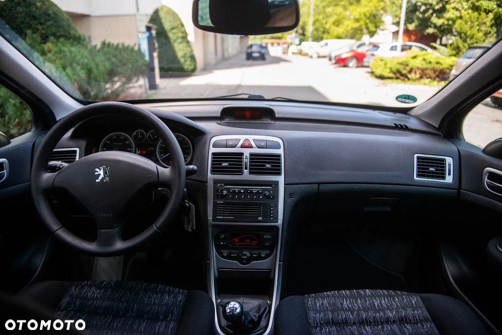 Peugeot 307 110 Grand Filou - 26