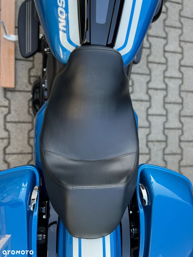 Harley-Davidson Touring Road Glide - 17