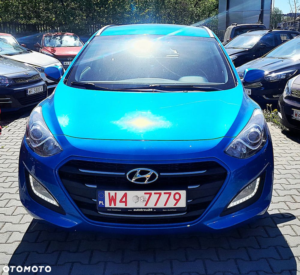 Hyundai i30 1.6 CRDi Classic + - 6