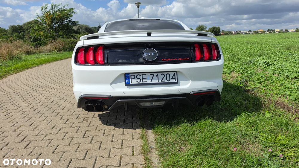 Ford Mustang - 6