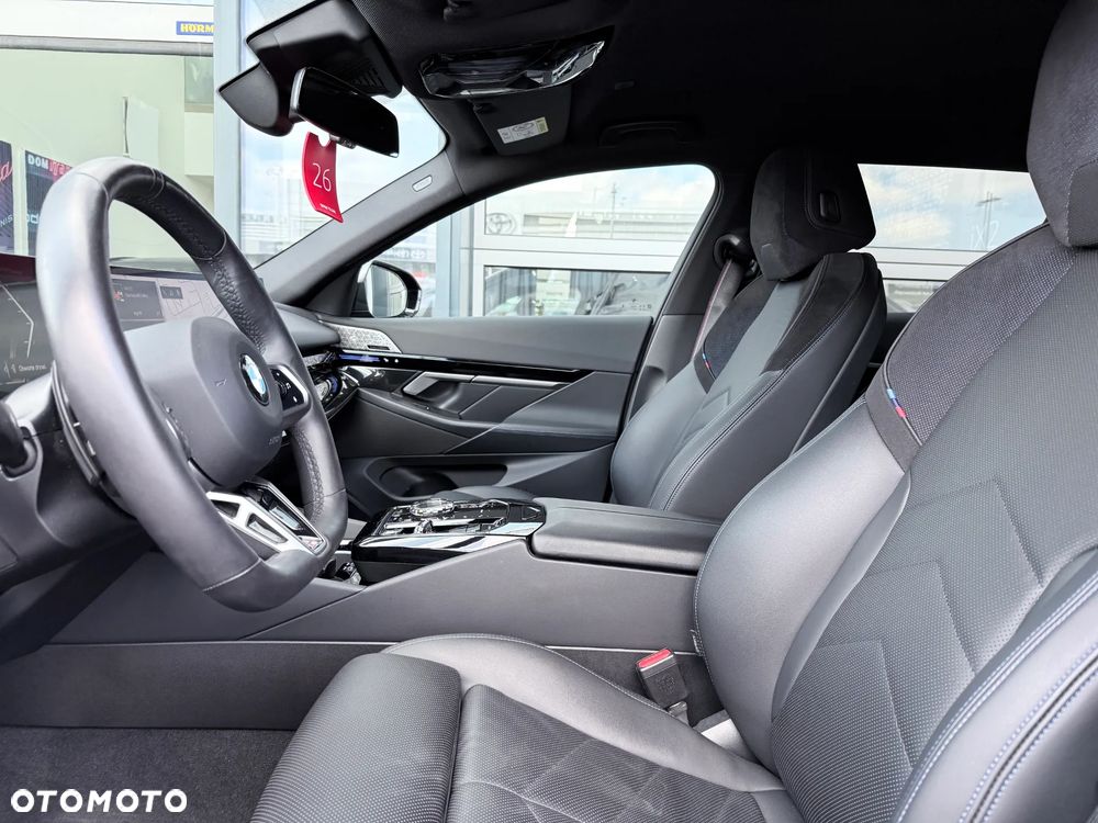 BMW Seria 5 520d xDrive - 31