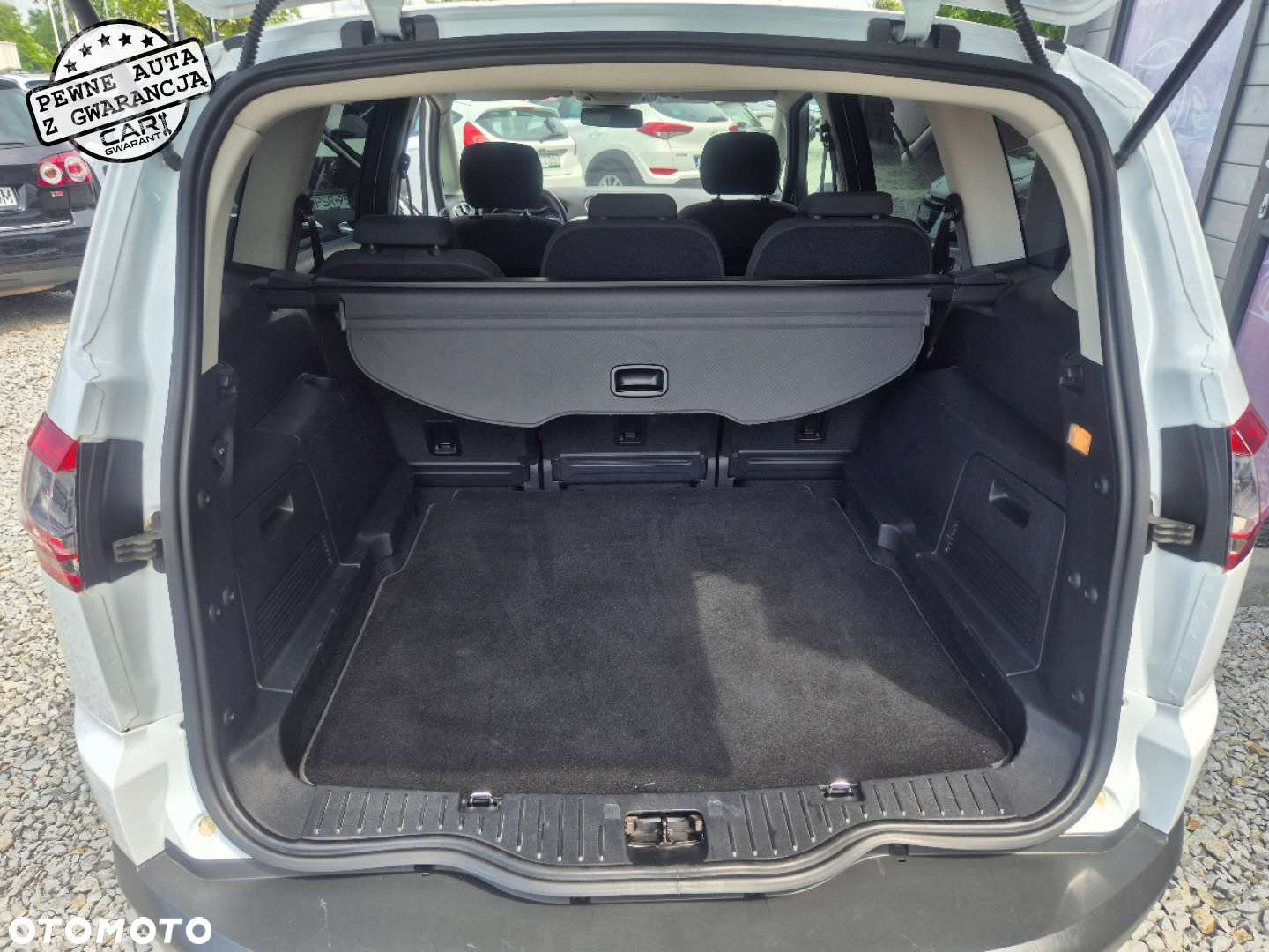Ford S-Max - 21