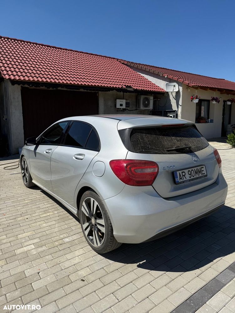Mercedes-Benz A - 4