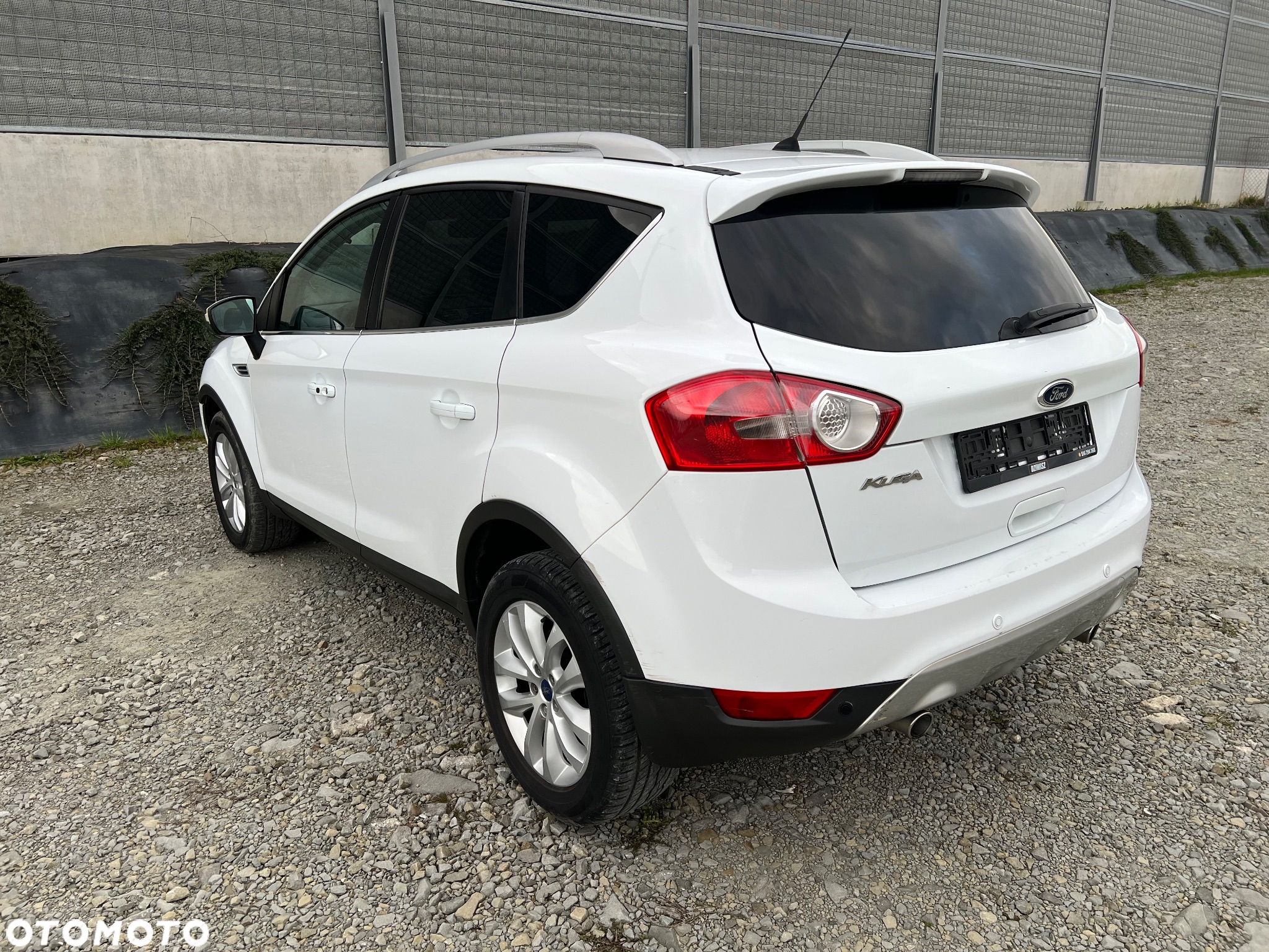 Ford Kuga 2.0 TDCi 4x4 Titanium - 13