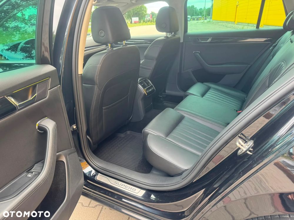 Skoda Superb 2.0 TDI SCR L&K DSG - 9