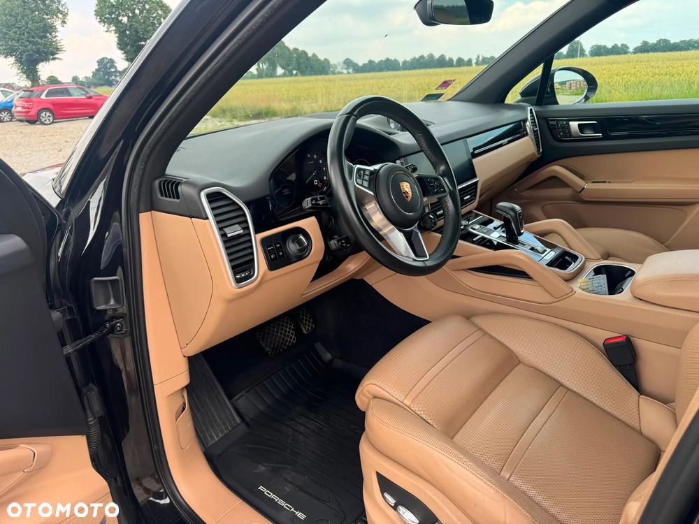 Porsche Cayenne E-Hybrid - 13