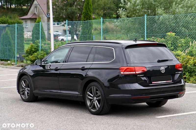 Volkswagen Passat Variant 2.0 TDI (BlueMotion Technology) Trendline - 4