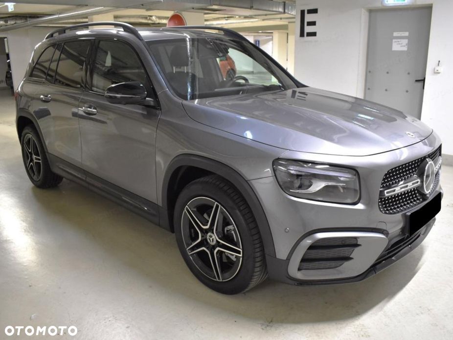 Mercedes-Benz GLB 200 AMG Line 7G-DCT - 2