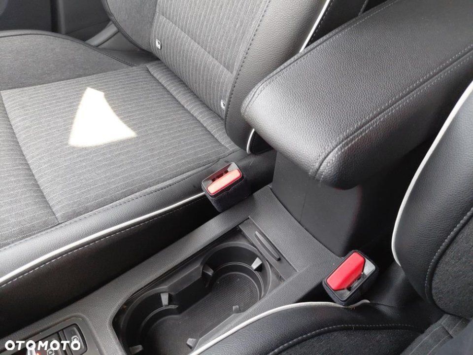 Renault Clio - 26
