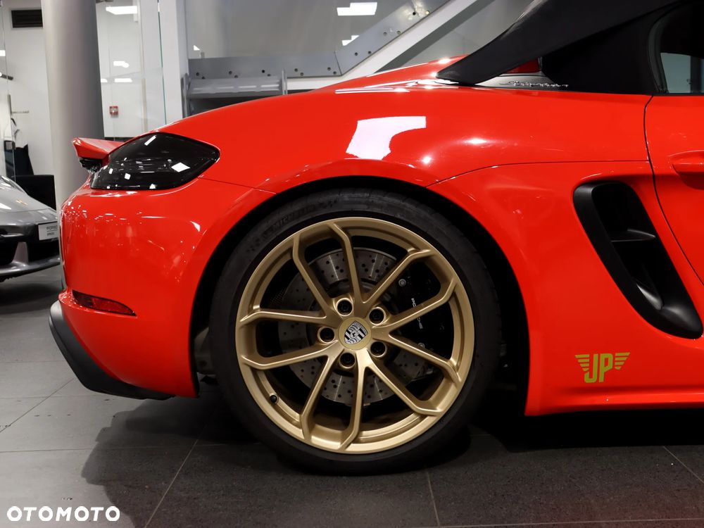 Porsche 718 Spyder - 13