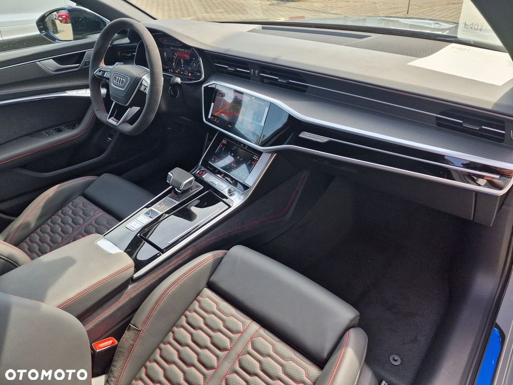 Audi RS6 Avant - 16
