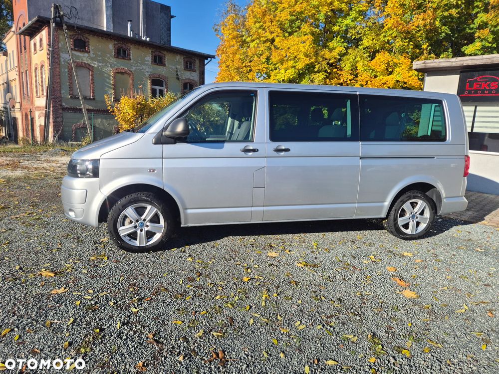 Volkswagen Caravelle - 12