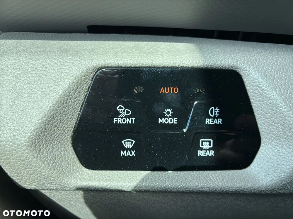 Volkswagen multivan BASIC FAMILY 2.0TDI 150 KM długi r.o. (L2) - 34