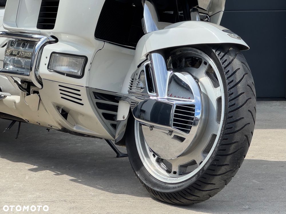 Honda GL - 4