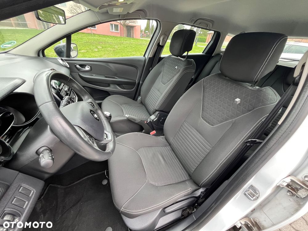 Renault Clio 1.2 16V 75 LIMITED - 19