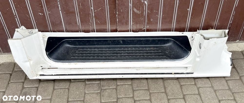 PRÓG PRAWY STOPIEŃ DRZWI PRZESUWNYCH SZYNA ĆWIARTKA BIAŁY VW T5 LIFT TRANSPORTER CARAVELLE MULTIVAN EU - 1