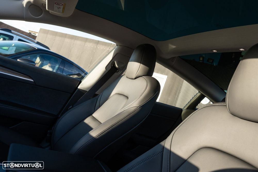 Tesla Model 3 RWD - 14