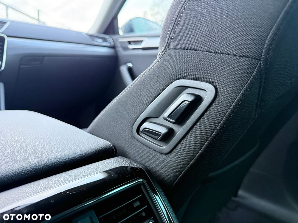 Skoda Superb 2.0 TDI SCR Style DSG - 24